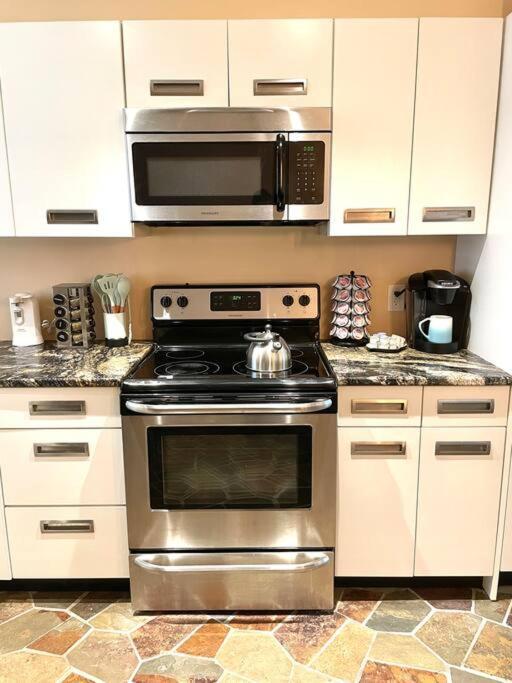 Beach Gem! Hot Tub/Ev/2Bd/3.7Mi Beach/.5Mi Outlets Rehoboth Beach Exterior photo